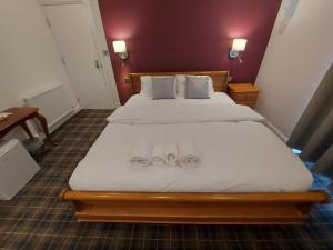 The Cassillis Hotel - Smart Self Check-in Hotel & Bar