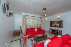 B8- FULLY FURNISHED AND SERVICED 2 Bedroom Apartment in WESTLANDS NAIROBI with Back Up Power Generator