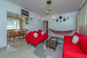 B8- FULLY FURNISHED AND SERVICED 2 Bedroom Apartment in WESTLANDS NAIROBI with Back Up Power Generator