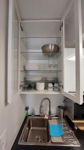 Studio F1 avec jardin, proche du Palais des festivals et des plages