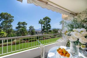 Spacious 1-Br with Sea View Residence with Pool Cannes