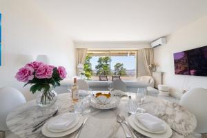 Appartements Spacious 1-Br with Sea View Residence with Pool Cannes : photos des chambres