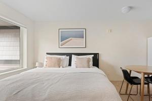 Blueground Univ Dist pet area elev nr UW SEA-861