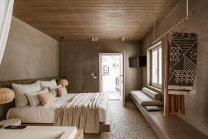 Thoe Suites Naxos - Indoor Jacuzzi