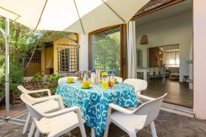 Villa 6 beds just 200 mt from Baia delle Mimose beach