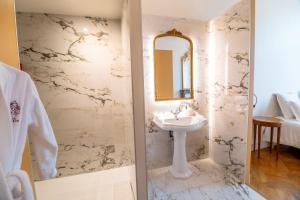 Hotels Chateau de Thorens : photos des chambres