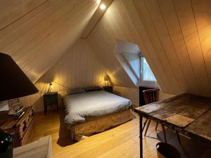 Maisons de vacances Chaleureuse ferme restauree au calme avec piscine : photos des chambres