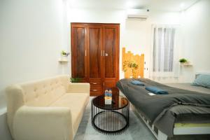 Hóng Homestay - 79 Dương Quảng Hàm