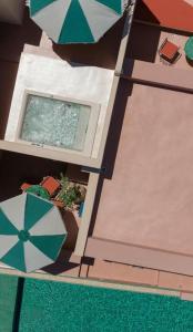 Terra Verde Oia by K&K