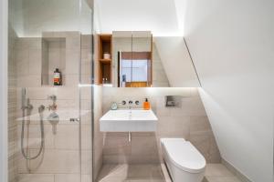 Panoramic Perfection Marble Arch 2BR Penthouse 74