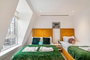 Panoramic Perfection Marble Arch 2BR Penthouse 74