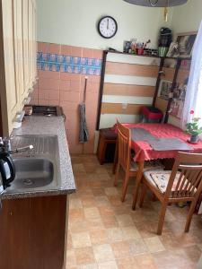 HANDY FLAT WITH SAUNA and TUBE-UBahn