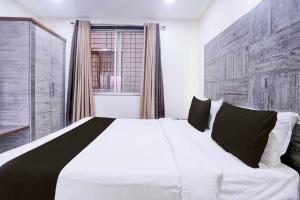 Collection O Lingmala Waterfall Point