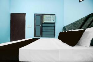 Hotel O Nayagaon Vikas Nagar