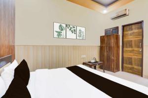 Collection O Badkhal Lake Lake View