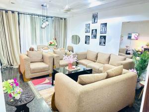 Heart of the City Private Room with Amazing Views, Fast WiFi ,AC and walkable