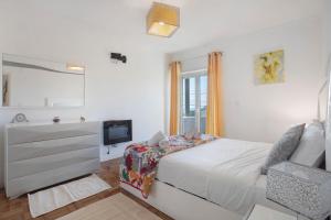 Praia Azul Beach and Sun