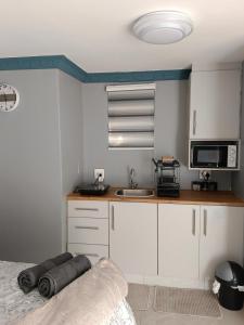 Crompton Studio Apartment 786