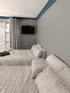 Crompton Studio Apartment 786