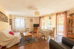 Appartements Le Roc dEmbrun - proche Lac de Serre-Poncon : Appartement 2 Chambres