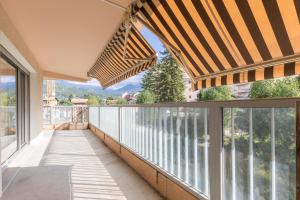 Le Roc dEmbrun - proche Lac de Serre-Ponçon