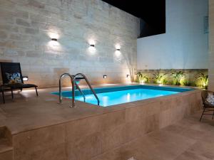 Villa Windsor 5BR With Heated Pool, Jacuzzi, Gym, Sauna and Cinema Room