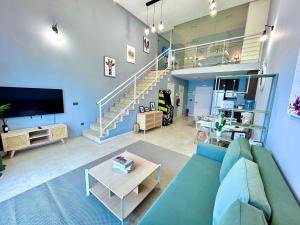 Lofts Laguna del Marquesado con parking by beBalmy - 3-звездочные отели в городе Мадрид