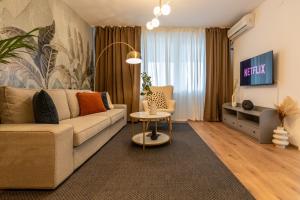 City Lights & Comfort - 2BR Central Bucharest