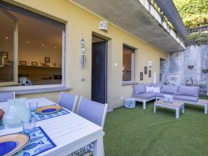Apartment Il Gianlupo Azzurro by Interhome