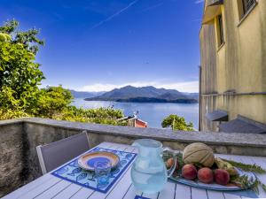 Apartment Il Gianlupo Azzurro by Interhome