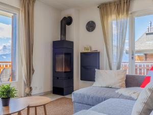 Apartment Hortensia 10 by Interhome