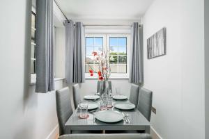 2Bed 2Bath at Hendon - 3 min to Train - 65 Inch TV