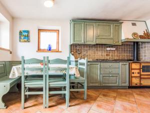 Chalet Baita al Compo by Interhome