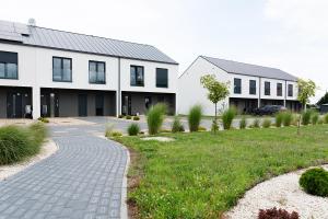 Apartament 3 z ogródkiem
