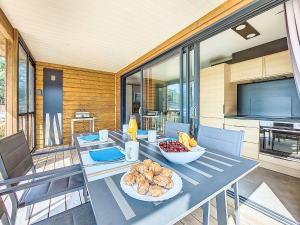 Maisons de vacances Holiday Home Chalet moderne La Baule-Guerande by Interhome : photos des chambres