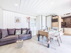 Maisons de vacances Holiday Home Chalet moderne La Baule-Guerande by Interhome : photos des chambres