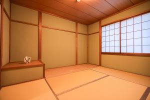 1日1組限定まるまる貸切ゆったり楽しもう駐車場3台無料Limited to one group per dayEnjoy the entire space with your family Parking for 3 cars