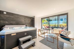 Maisons de vacances Maison familiale proche mer - spa : photos des chambres
