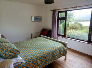 Tievemore - Connemara Bayfront Retreat