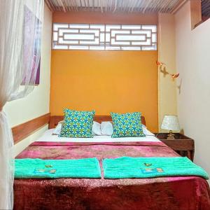 Amazon Home-Feliz Puerta