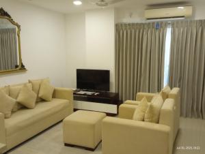 OCEAN BREEZE - WAVES LUXURY CONDO