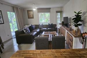 Upstairs Marine Glen