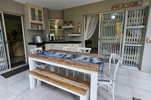 Upstairs Marine Glen