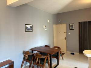 Spacious 2BHK Residential Flat with Scenic Vibe