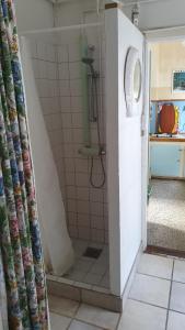 Vintage Cottage - cozy unplug