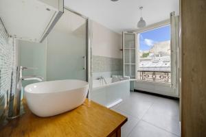 République Of City Paris