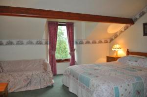 Forest How Guest House