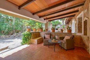 G-Marilla auf Finca Zenara, Außenküche, Terrasse, XXL-Pool, WiFi, Klima, Yoga