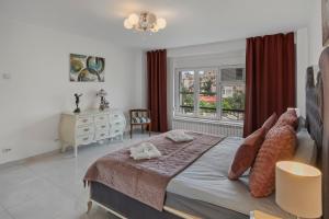 Silk Residence Next to Old Town