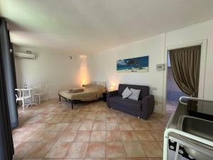 Casetta con giardino